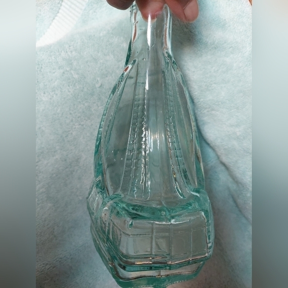 Commemorative Glass Santa Maria Ship Liquor Bottle - Picture 2 of 7